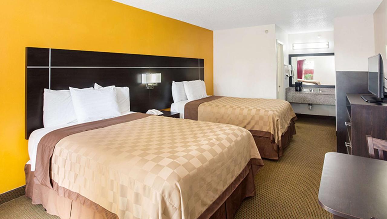 Magnuson Hotel בריידנטון מראה חיצוני תמונה