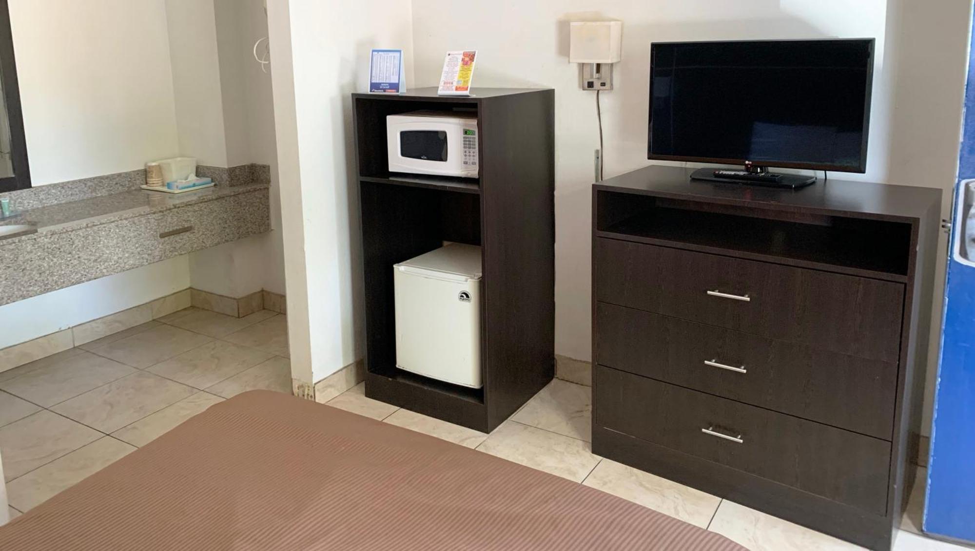 Magnuson Hotel בריידנטון מראה חיצוני תמונה