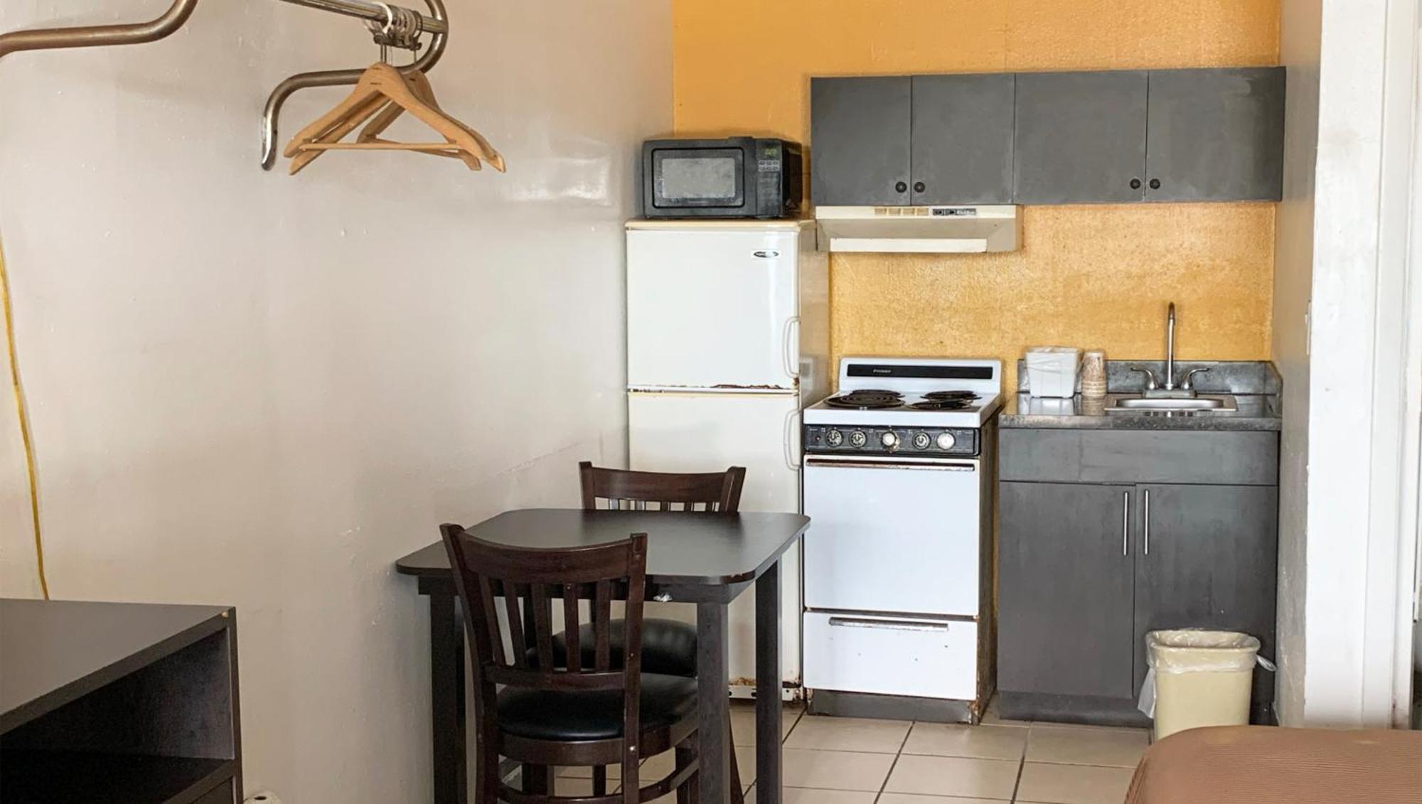 Magnuson Hotel בריידנטון מראה חיצוני תמונה