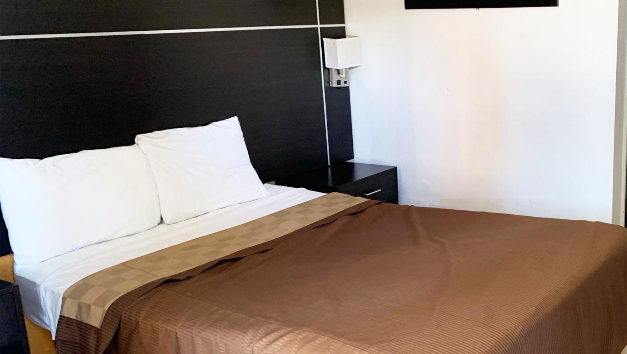 Magnuson Hotel בריידנטון מראה חיצוני תמונה