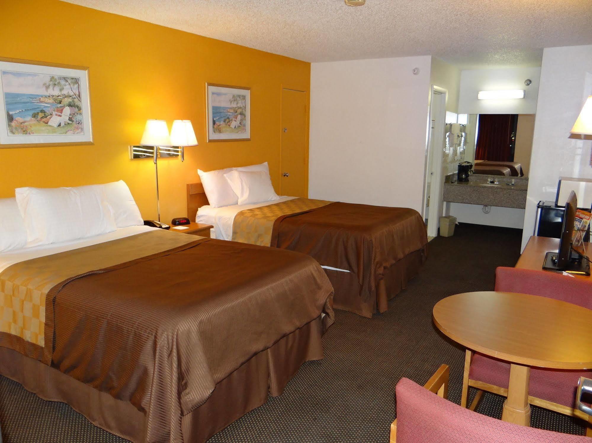 Magnuson Hotel בריידנטון מראה חיצוני תמונה