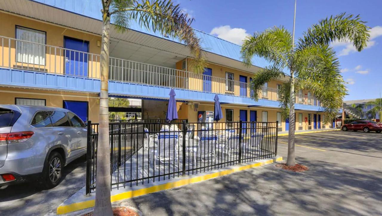 Magnuson Hotel בריידנטון מראה חיצוני תמונה